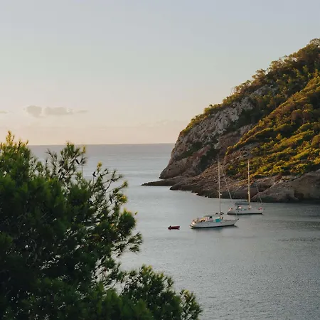 Mondrian Ibiza 卡拉隆加