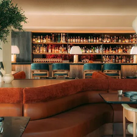 ホテル Mondrian Ibiza カラ・ロンガ