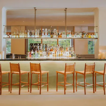Mondrian Ibiza ホテル 5*