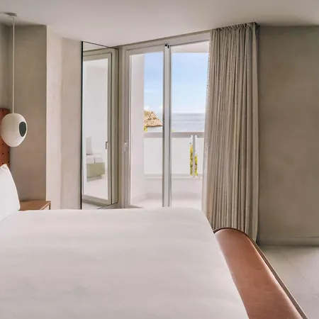 Mondrian Ibiza Hotel Cala Llonga (Ibiza)
