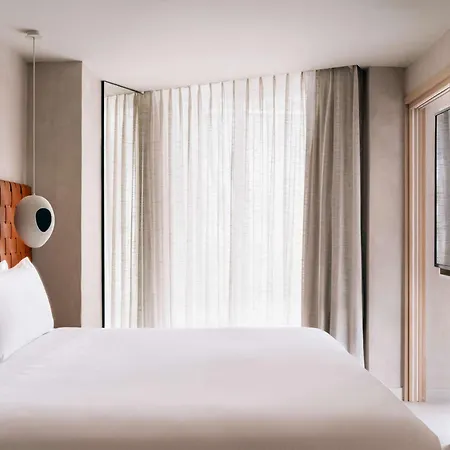 Mondrian Ibiza Hotell 5*